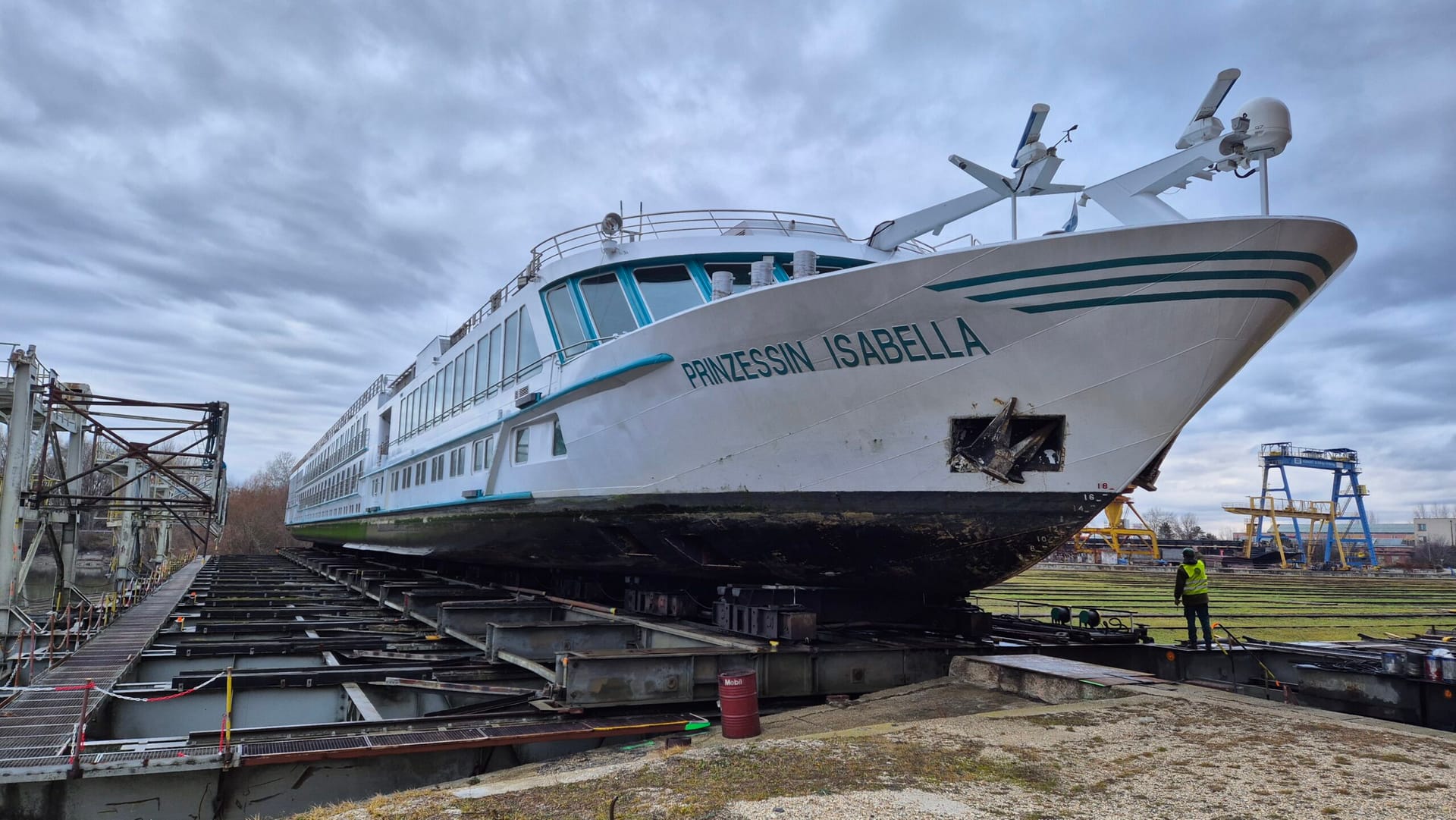 Exterior Rebranding DCS Amethyst