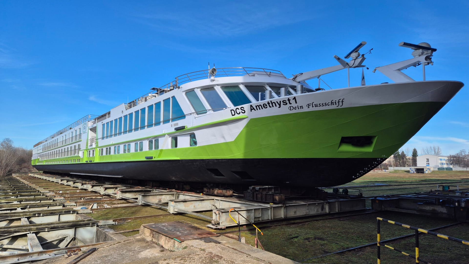 Exterior Rebranding DCS Amethyst